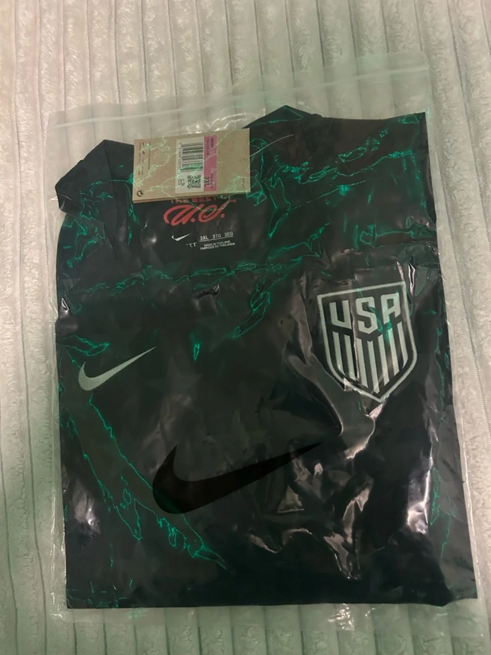 Nike USA Men’s Black Star-Print Soccer Jersey - Picture 4 of 4